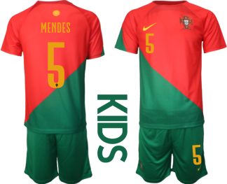 Kinder Portugal Heimtrikot T-Shirt Fußball-WM 2022 rot grün Trikotsatz Kit MENDES 5